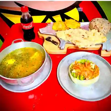 Almuerzo Ejecutivo con Pechuga a Plancha