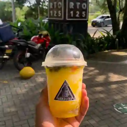 Coctel Mango Tequila 22 Oz