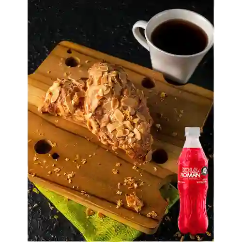 Combo Croissant de Almendras +Kola Román Orig 400ML