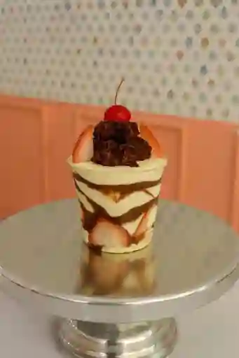 Fresas con Crema y Brownie