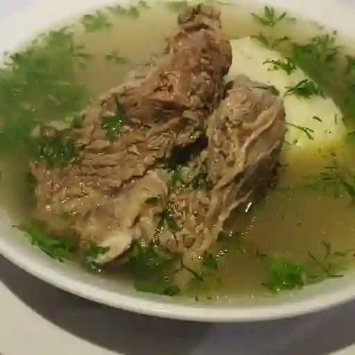 Caldo de Costilla de Res