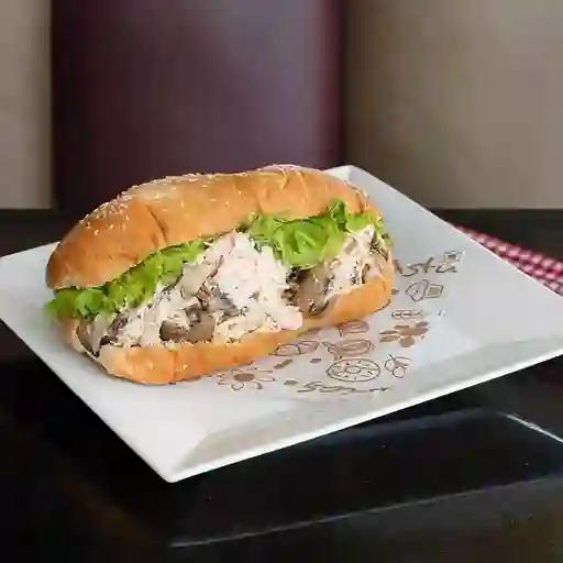 Sándwich de Pollo con Champiñón