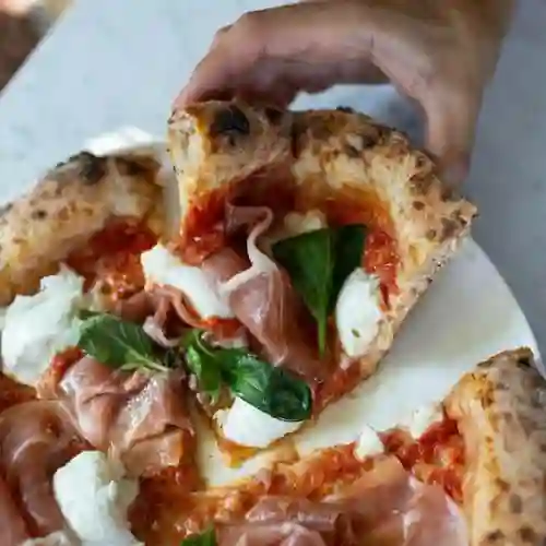 Pizza Bufalina Prosciutto