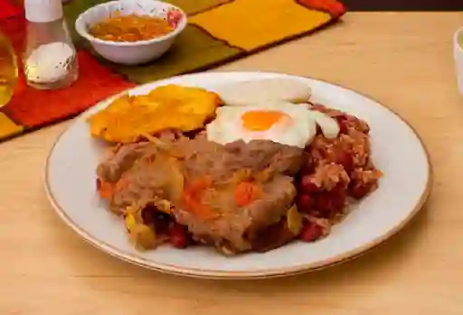 Calentado con Carne Asada