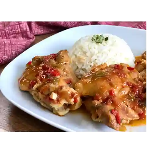 Pollo Guisado