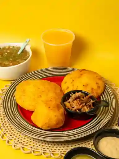 Arepa de Huevo y Pollo