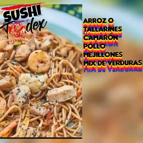 Wok Super Especial Mar y Tierra