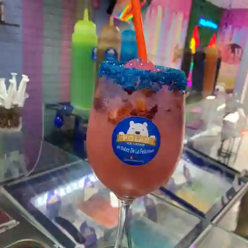 Soda Frutos Rojos 14 Oz