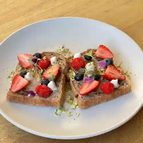 Tostadas de Frutos Rojos