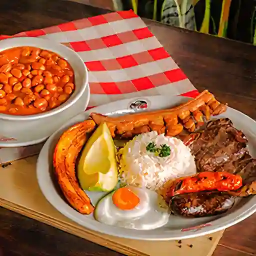 Bandeja Paisa con Churrasco