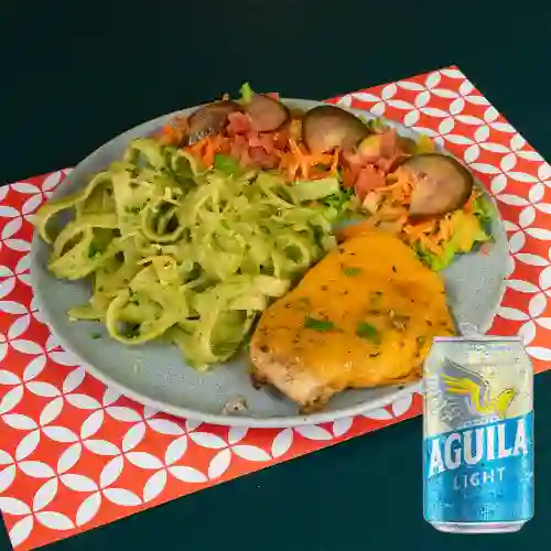 Combo Pechuga Plancha + Fetuchini Pesto + Aguila Light 330ml