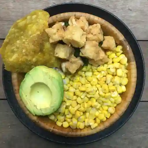 Isla poke con bebida