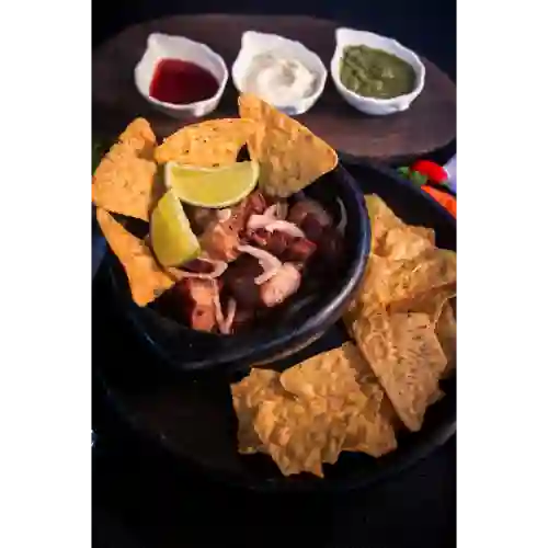 Chicharrón en Cebolla Caramelizada