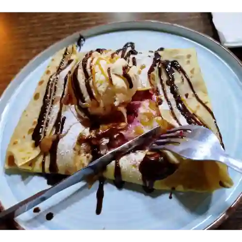 Crepe de Durazno y Dulce de Mora