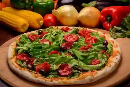 Pizza Tocineta y Tomates Secos