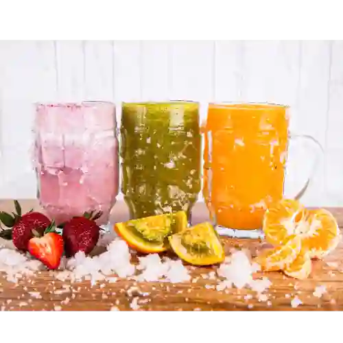 Frutos rojos en leche