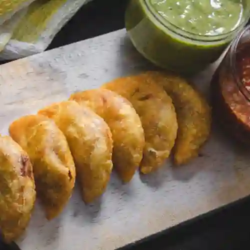 Empanaditas de Pollo Mini X10 Unidades