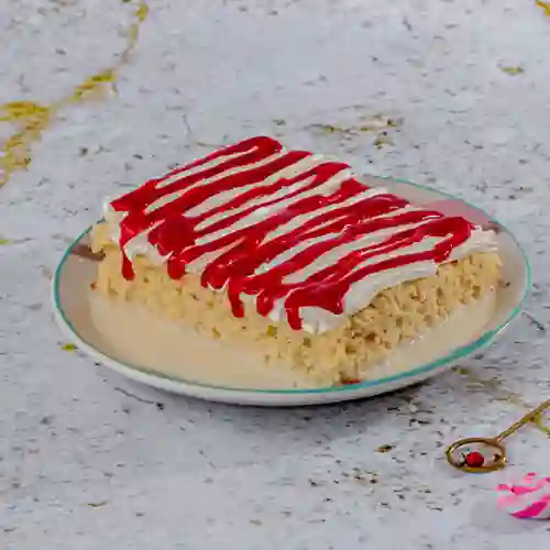 3 Leches 16 Oz con Frutos Rojos