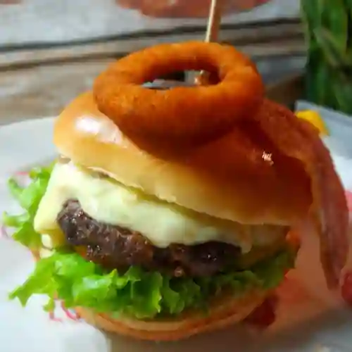 Hamburguesa de Res con Tocineta