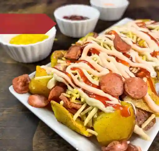 Salchipapa con Pollo