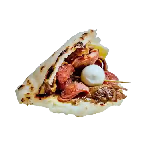 Arepa Carne Chorizo