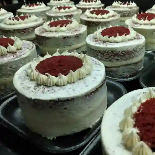 Mini Torta Red Velvet (2 Porciones)231g