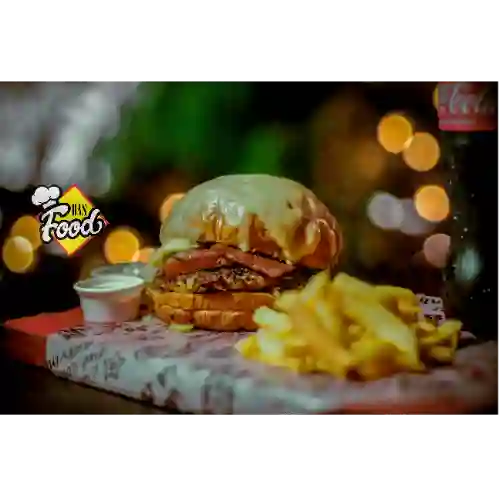 Hamburguesa Sencilla+ Papas y Bebida
