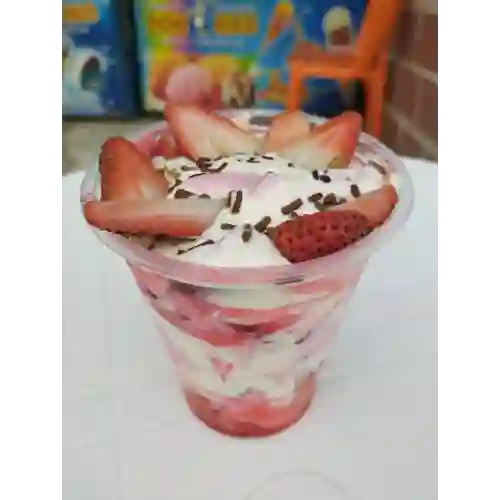 Fresas con Crema y Helado