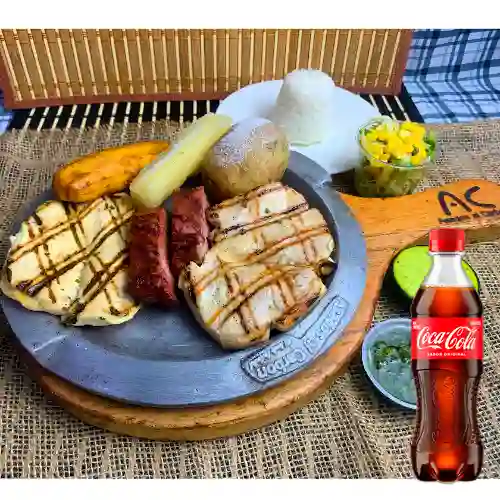 Combo Parrilla 3 Carnes + Coca Cola Original 400 ml