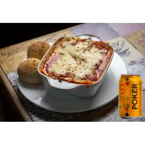 Combo Lasaña Especial + Cerveza Poker