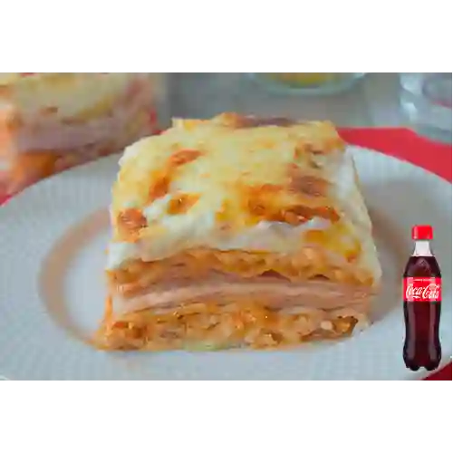 Combo Lasagna de Pollo + Coca-Cola Sabor Original 400 ml