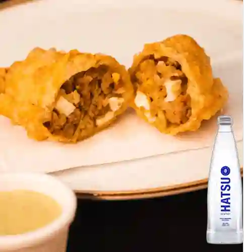 Empanada Argentina Solomito +Agua Hatsu S/gas 300ml