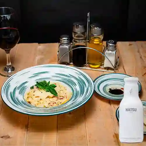 Combo Alfredo con Pollo + Hatsu Blanco 400 ml