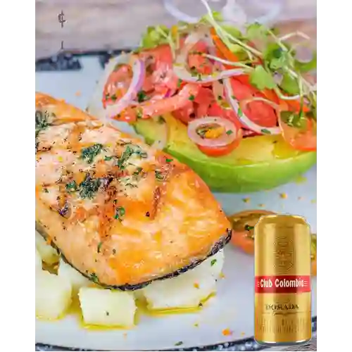 Combo Salmon Asturiano + Club Colombia Dorada 269 ml