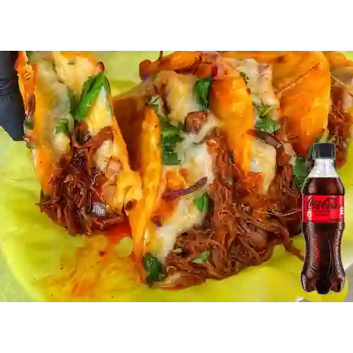 Trio Quesitacos Birria Superpoderosas +CocaCola S/az 400ml