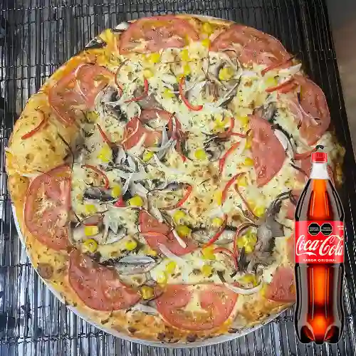 Combo Pizza Mediana + Coca Cola Original 15 l