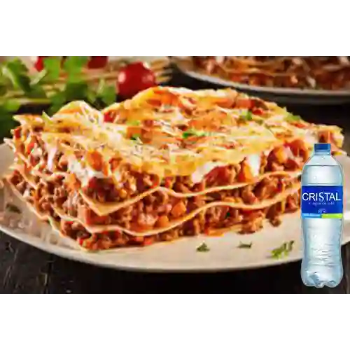 Combo Lasaña Especial + Botella de Agua 600Ml