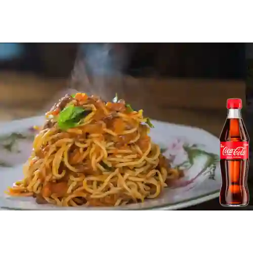 Combo Spaguetti Boloñesa + Coca Cola Original 300ML