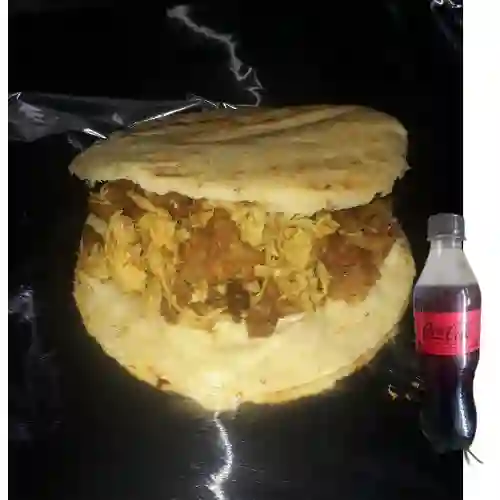 Combo Arepa Pollo Chicharrón + Coca-cola Cero 400 ml