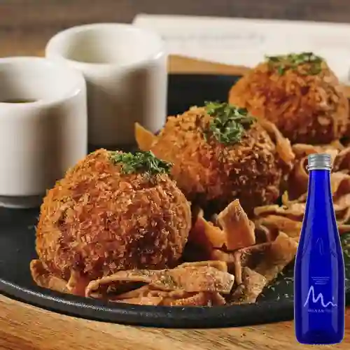 Combo Croquetas de Salmón + Manatial Sin Gas 300ML