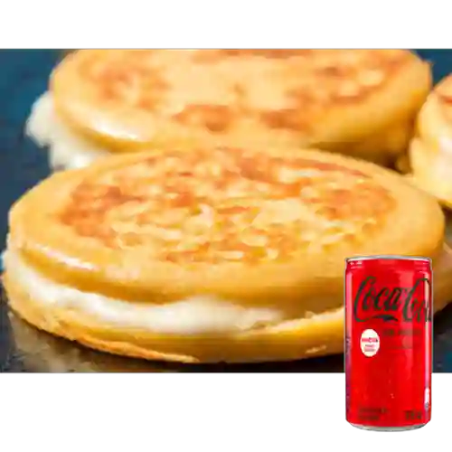 Combo Arepa de Yuca Rellena + Coca Cola Sin Azúcar