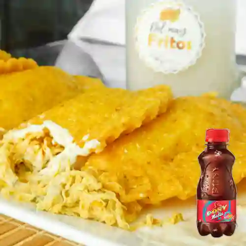 Combo Empanada de Maíz de Pollo + Pony Malta 200 ml
