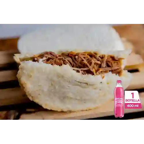 Combo Arepa Carne + Postobón Manzana 400 ml