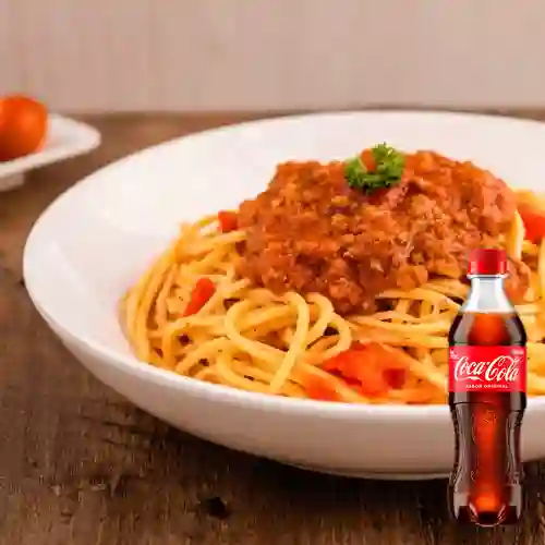 Combo Spaghetti Boloñesa + Coca Cola Original 400 ml