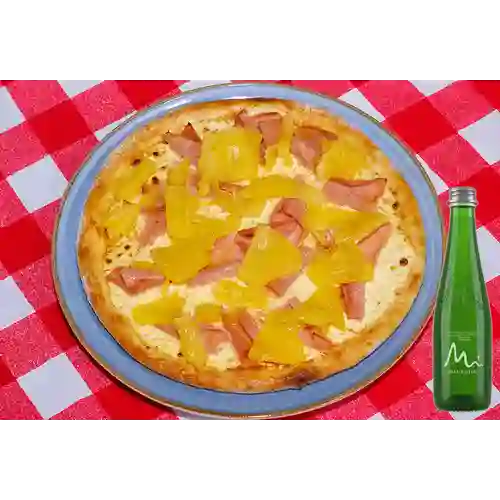 Combo Pizza Hawaiana + Agua Manantial con Gas 300 ml