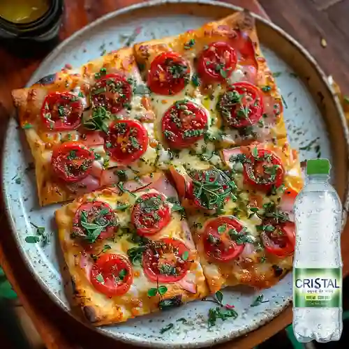 Combo Pizza de Jamones + Agua Cristal con Gas 600 ml