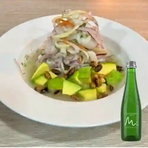 Combo Ceviche Peruano + Agua Manantial con Gas 300ml