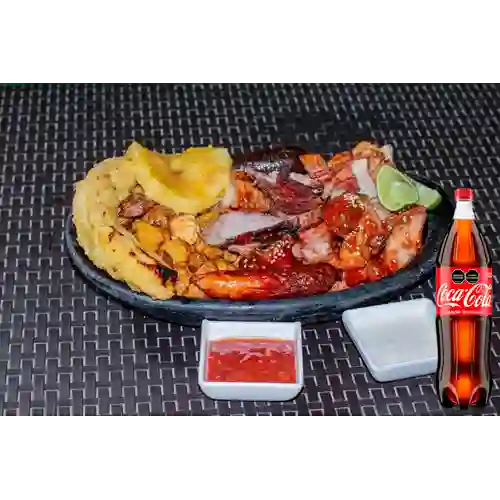 Combo Bandeja Mega Recargada + Coca Cola Original 1.5 l