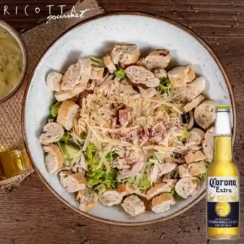 Combo Ensalada Cesar Focaccia + Corona Bot. 355ml