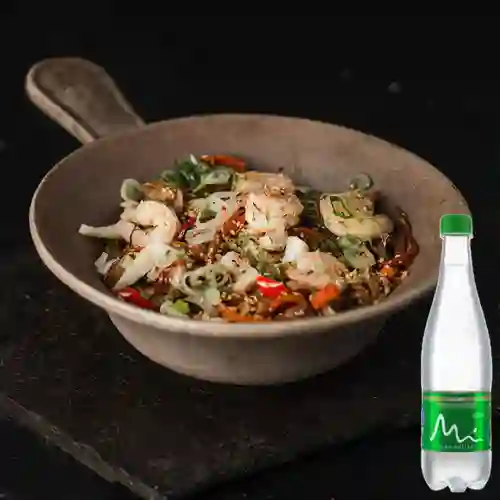 Combo Frutos Del Mar + Manantial Con Gas 600ML